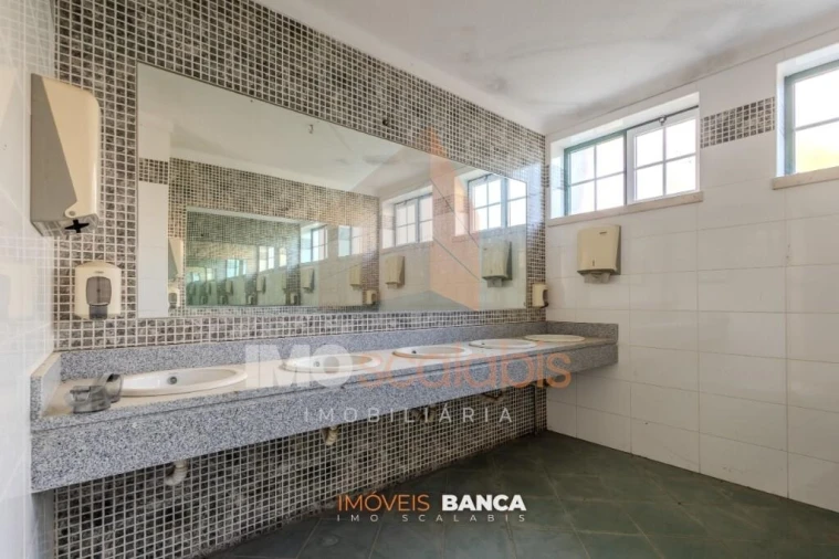 Moradia T5 para Venda em Almeirim Foto 44