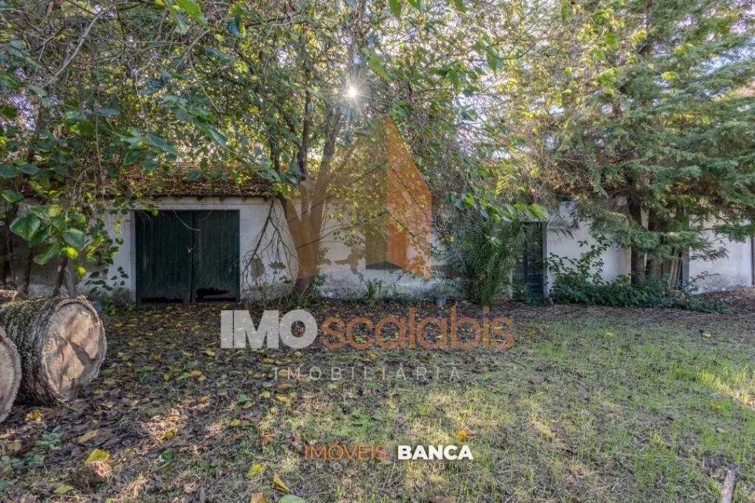 Moradia T5 para Venda em Almeirim Foto 38