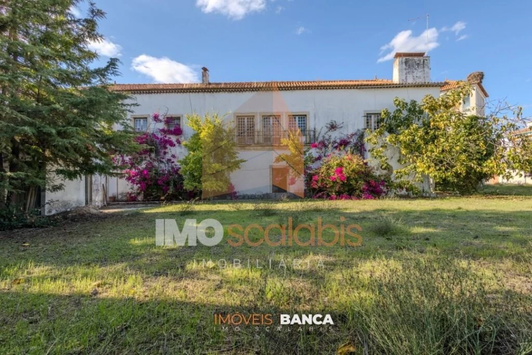 Moradia T5 para Venda em Almeirim Foto 37