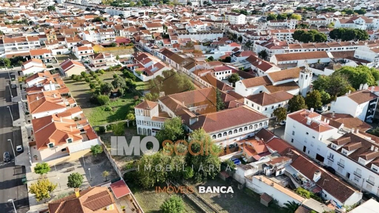 Moradia T5 para Venda em Almeirim Foto 5