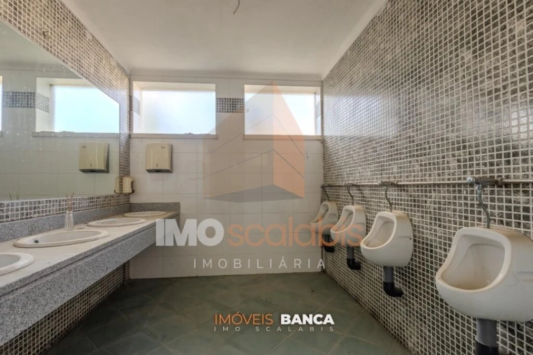 Moradia T5 para Venda em Almeirim Foto 42