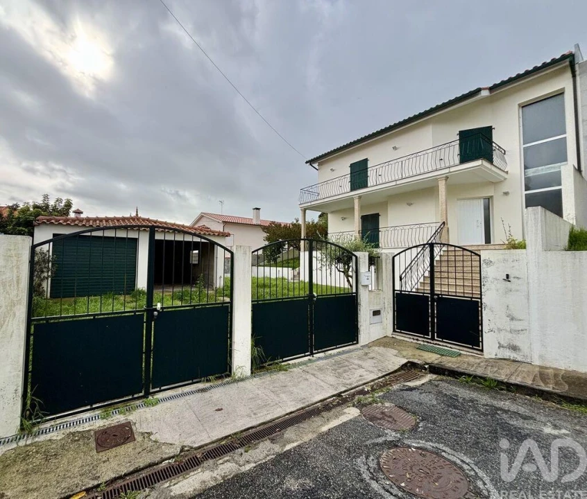 Moradia T5 para Venda em Vila Nova de Anha Foto 1