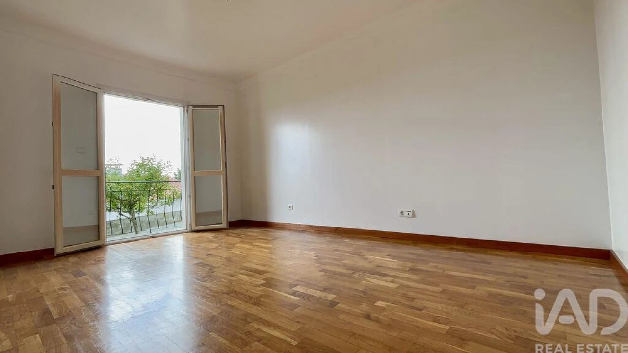 Moradia T5 para Venda em Vila Nova de Anha Foto 28