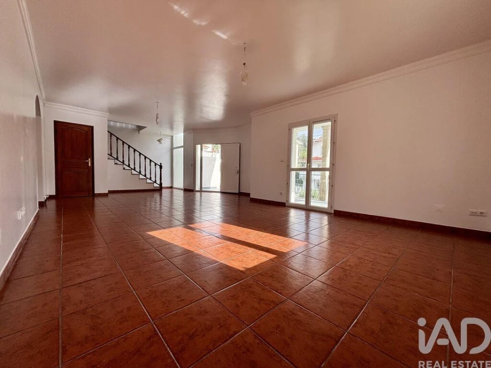 Moradia T5 para Venda em Vila Nova de Anha Foto 14