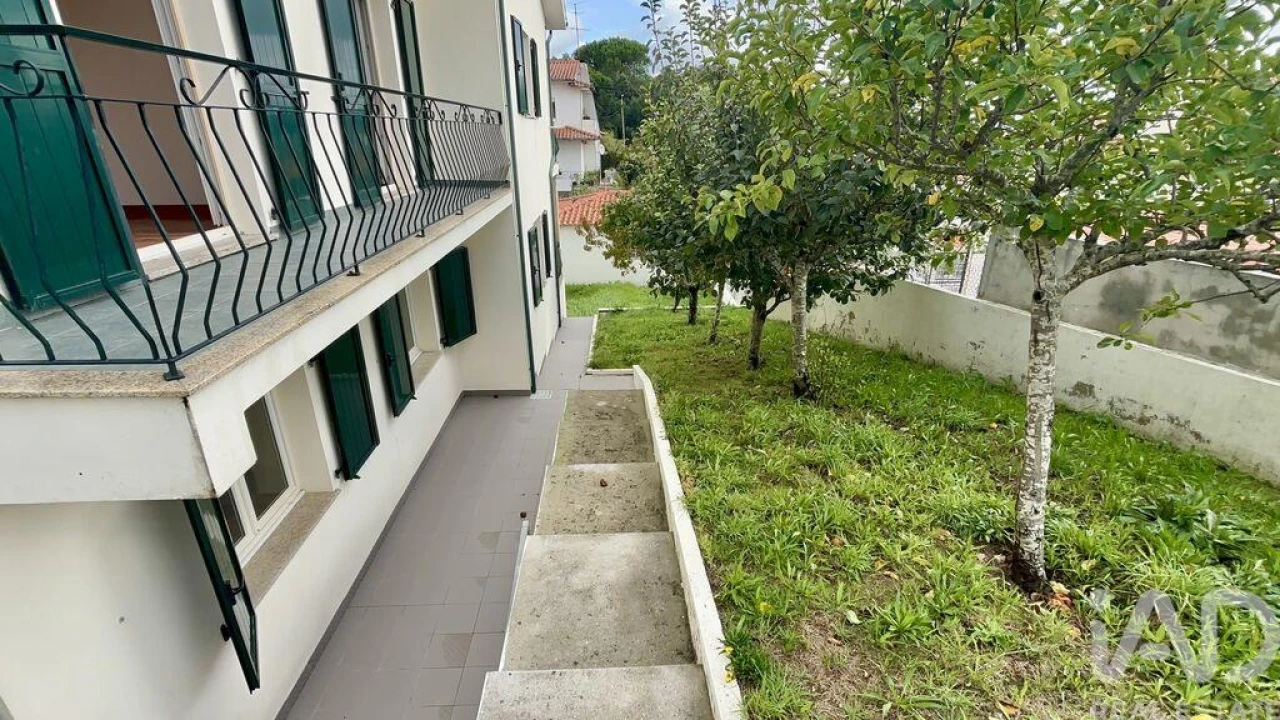 Moradia T5 para Venda em Vila Nova de Anha Foto 9