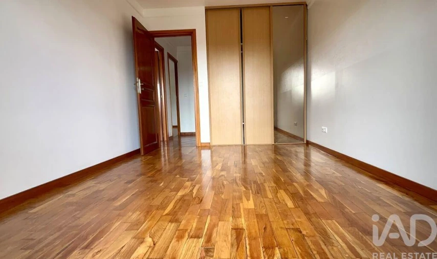 Moradia T5 para Venda em Vila Nova de Anha Foto 33