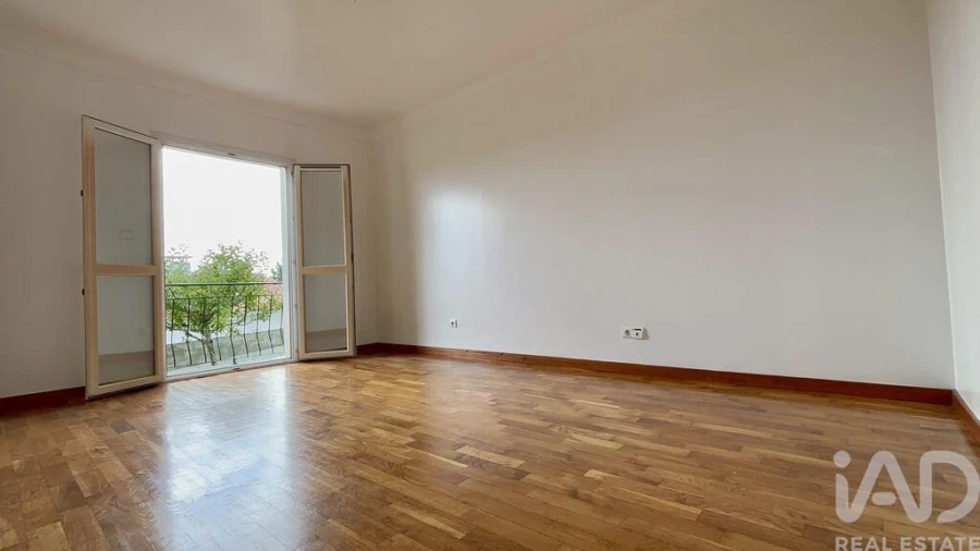 Moradia T5 para Venda em Vila Nova de Anha Foto 28