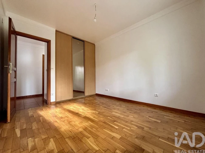 Moradia T5 para Venda em Vila Nova de Anha Foto 31