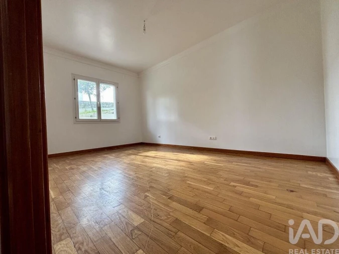 Moradia T5 para Venda em Vila Nova de Anha Foto 32