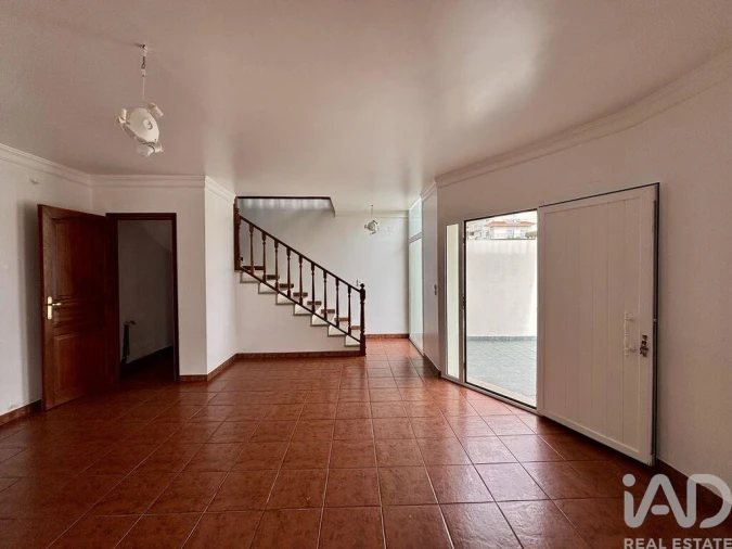 Moradia T5 para Venda em Vila Nova de Anha Foto 15