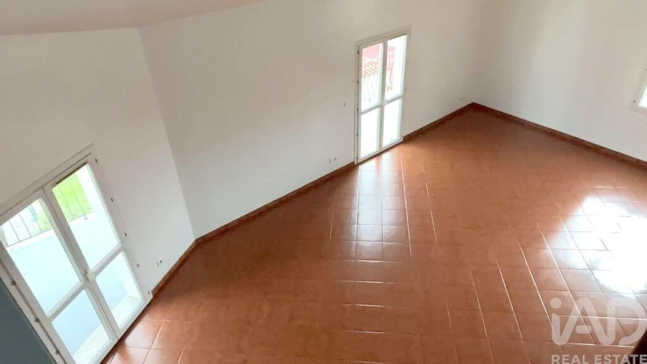 Moradia T5 para Venda em Vila Nova de Anha Foto 26