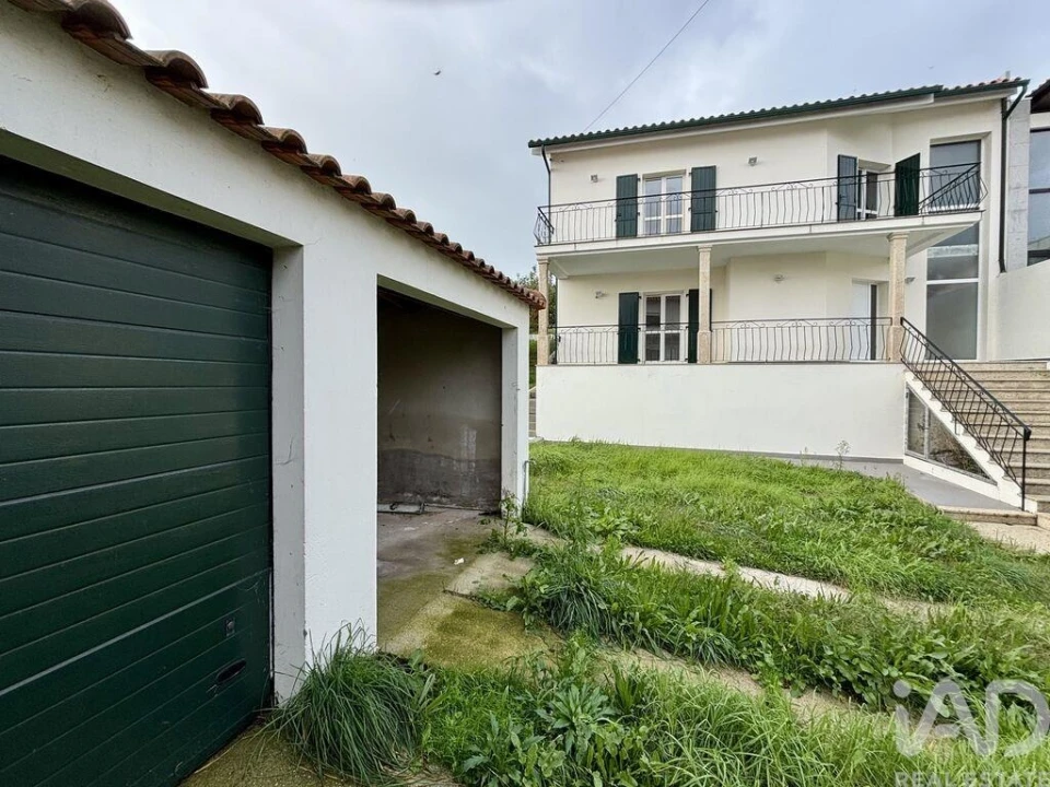 Moradia T5 para Venda em Vila Nova de Anha Foto 4