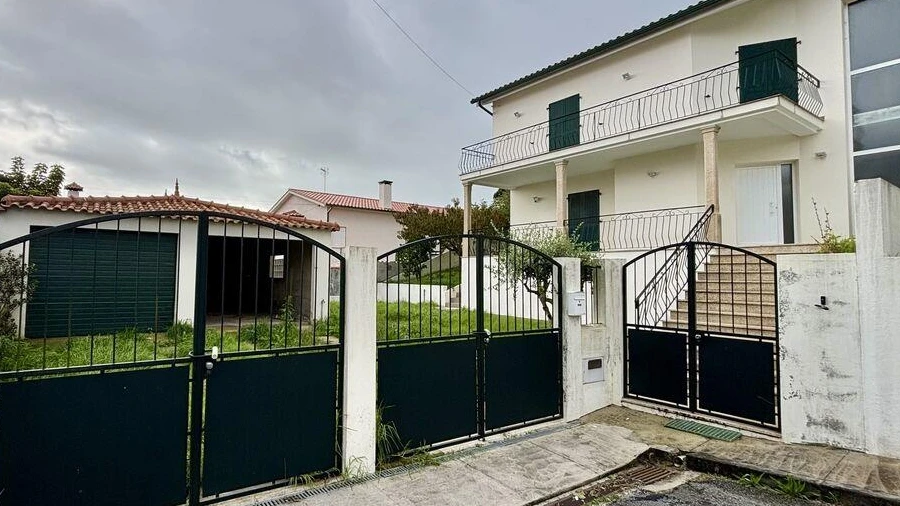 Moradia T5 para Venda em Vila Nova de Anha