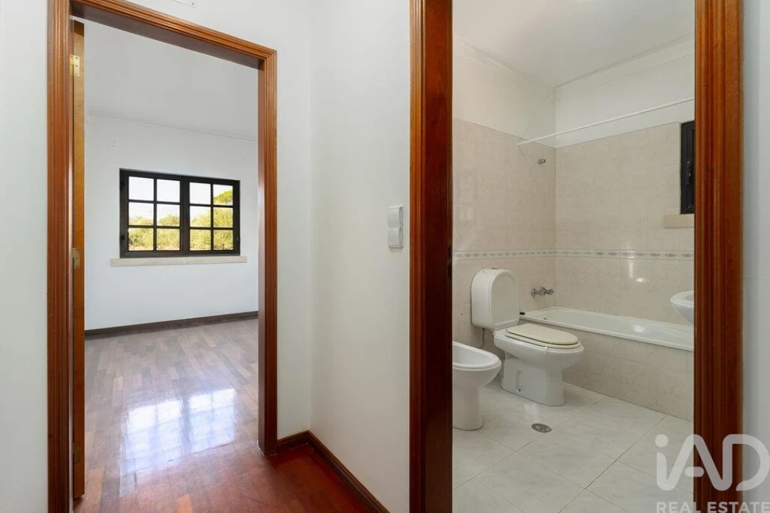 Moradia T5 para Venda em São Pedro de Tomar Foto 12