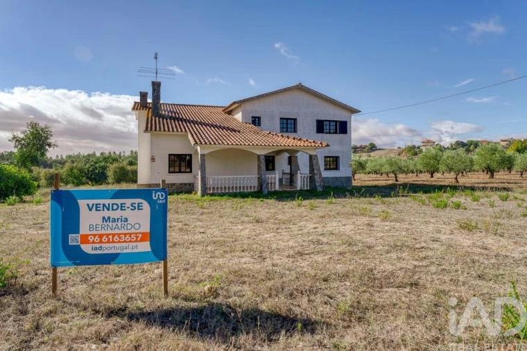 Moradia T5 para Venda em São Pedro de Tomar Foto 2