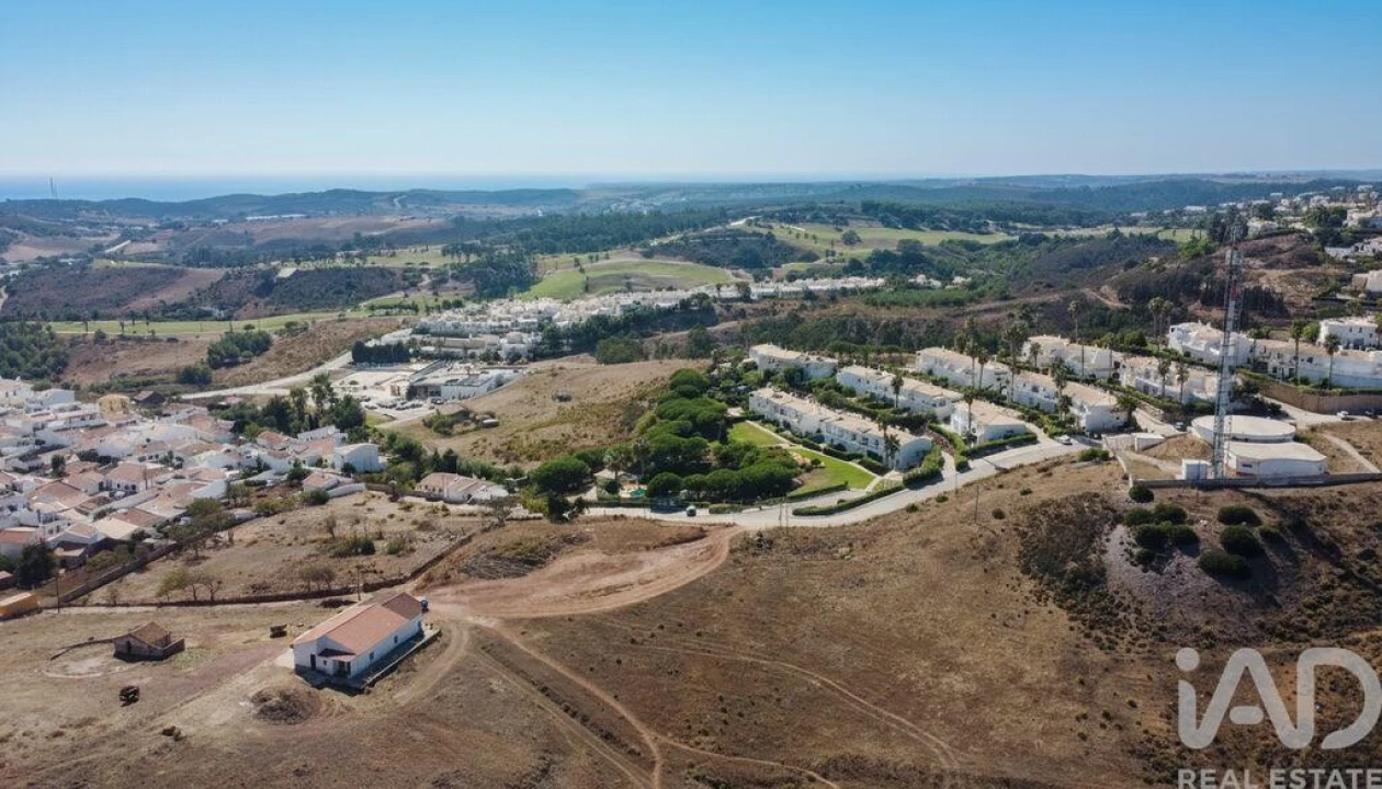 Terreno para Venda em Budens Foto 4