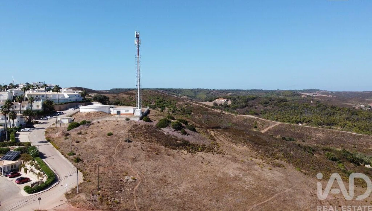 Terreno para Venda em Budens Foto 17