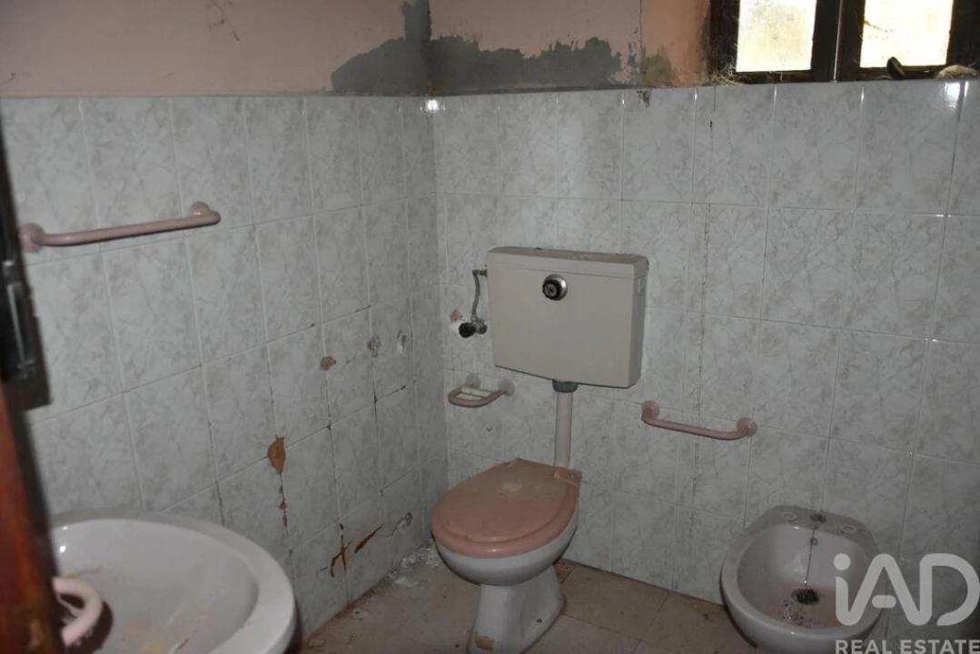 Moradia T5 para Venda em Chãos Foto 26