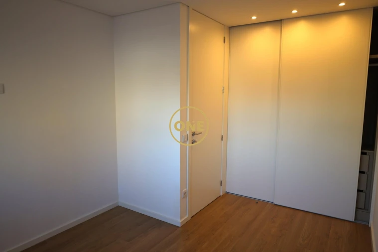 Apartamento T1 para Venda em Vila Nova de Famalicão e Calendário Foto 9