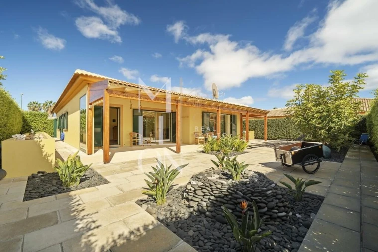 Moradia T3 para Venda em Porto Santo Foto 10