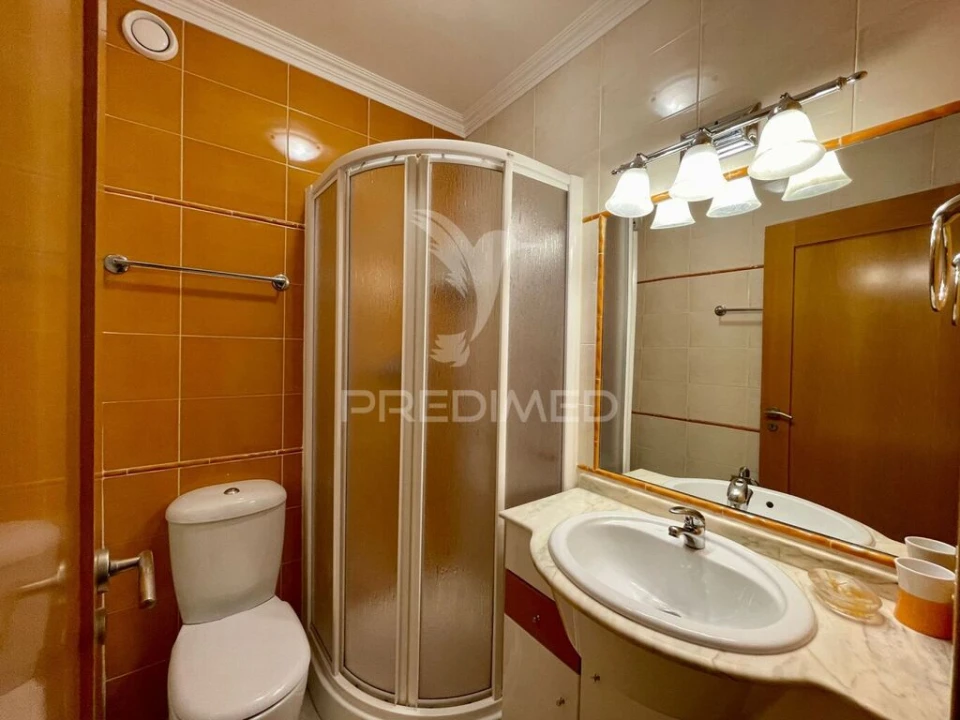 Apartamento T2 para Venda em Portimão Foto 14