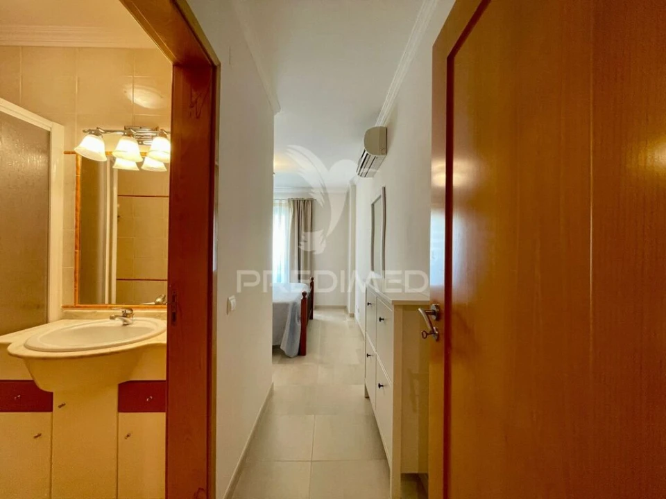 Apartamento T2 para Venda em Portimão Foto 13