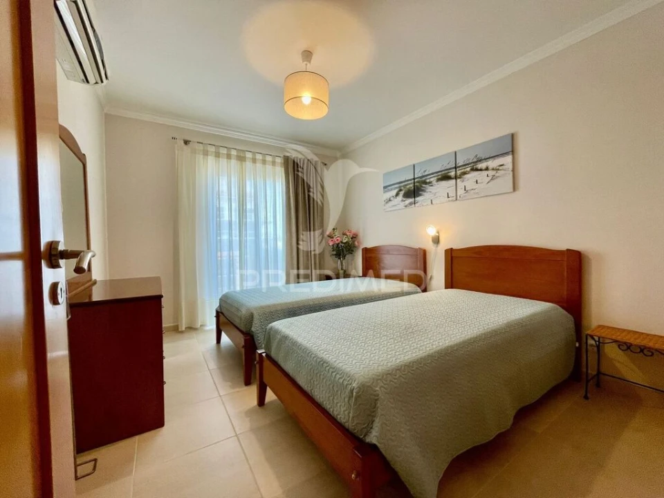 Apartamento T2 para Venda em Portimão Foto 11