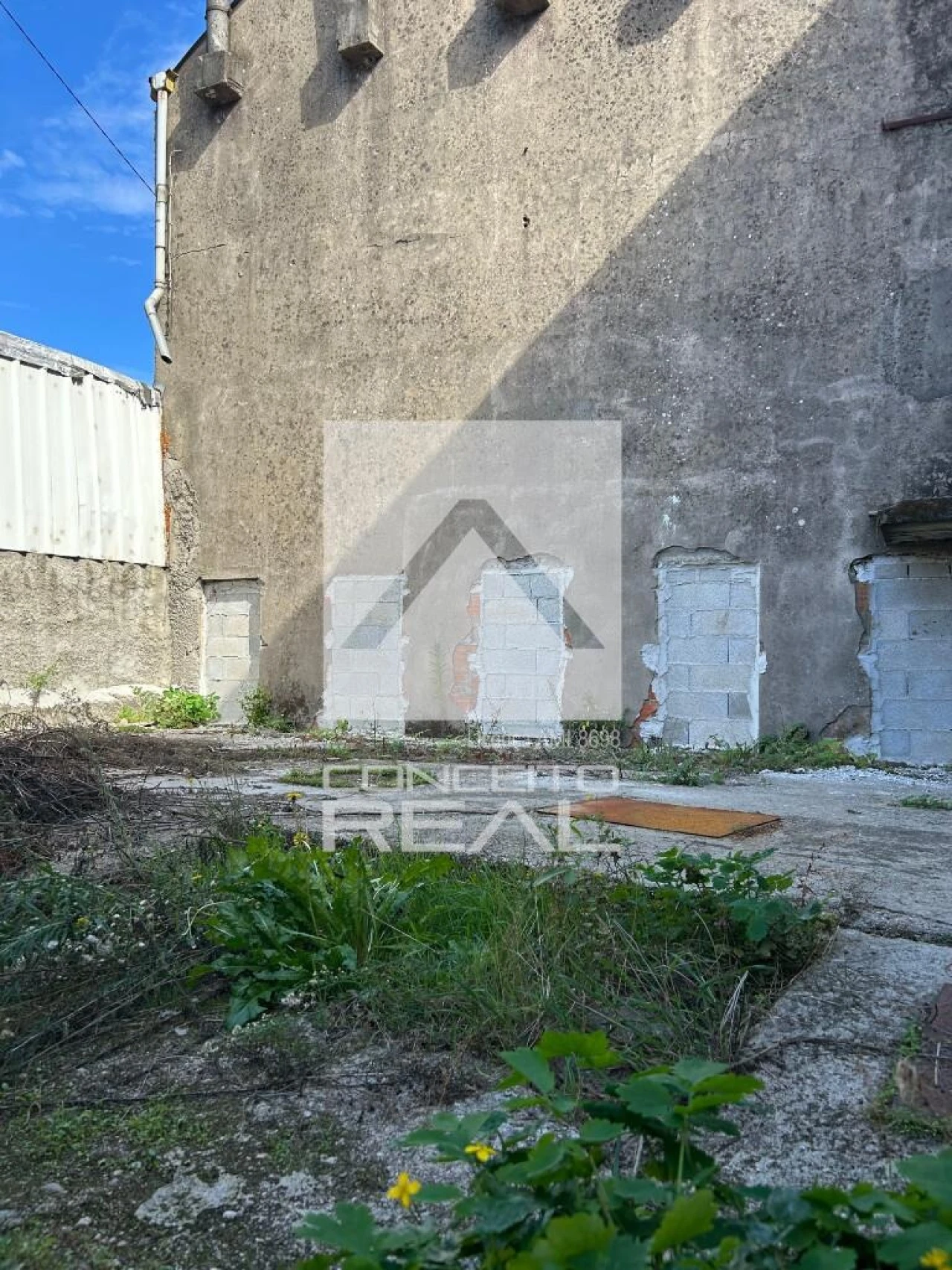 Prédio para Venda em Milheiros Foto 2