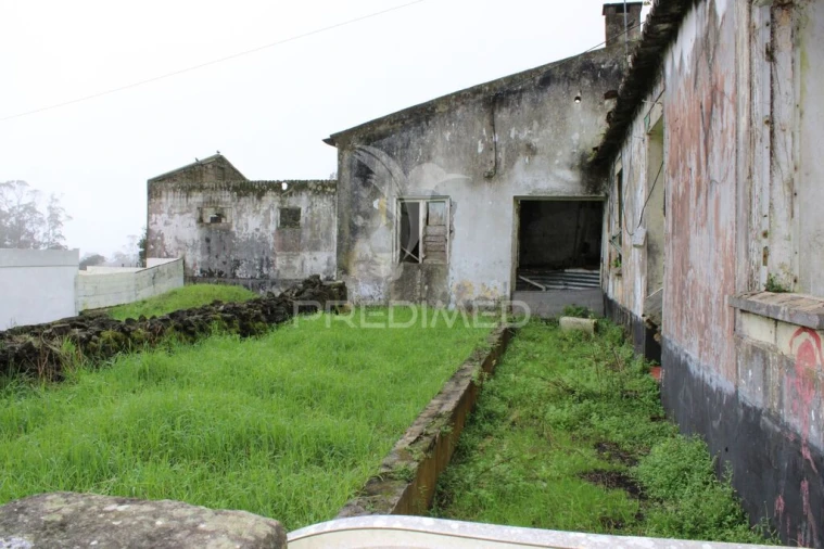 Moradia T3 para Venda em Posto Santo Foto 13