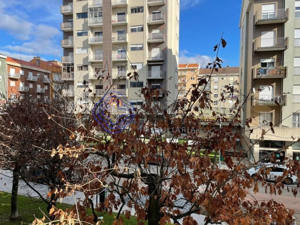 Apartamento T3 para Venda em Cepões, Meijinhos e Melcões Foto 3