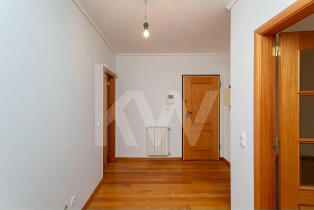 Apartamento T3 para Venda em Carcavelos e Parede Foto 4