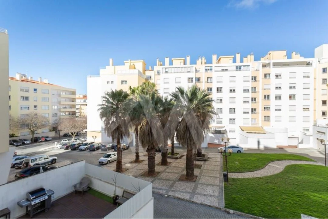 Apartamento T3 para Venda em Carcavelos e Parede Foto 1