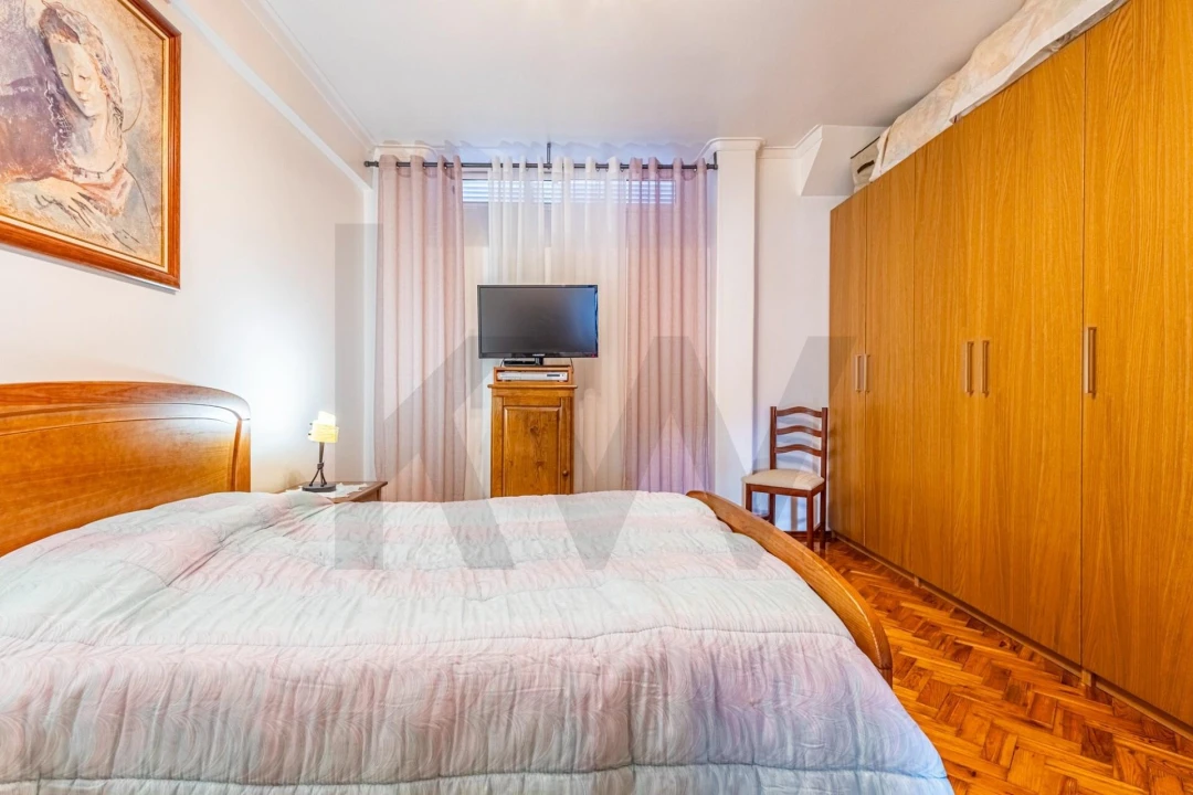 Apartamento T2 para Venda em Póvoa de Santo Adrião e Olival Basto Foto 18