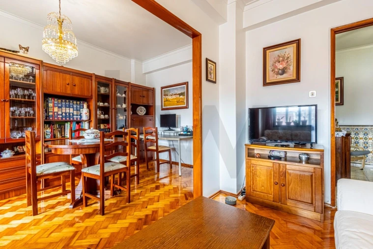 Apartamento T2 para Venda em Póvoa de Santo Adrião e Olival Basto Foto 5