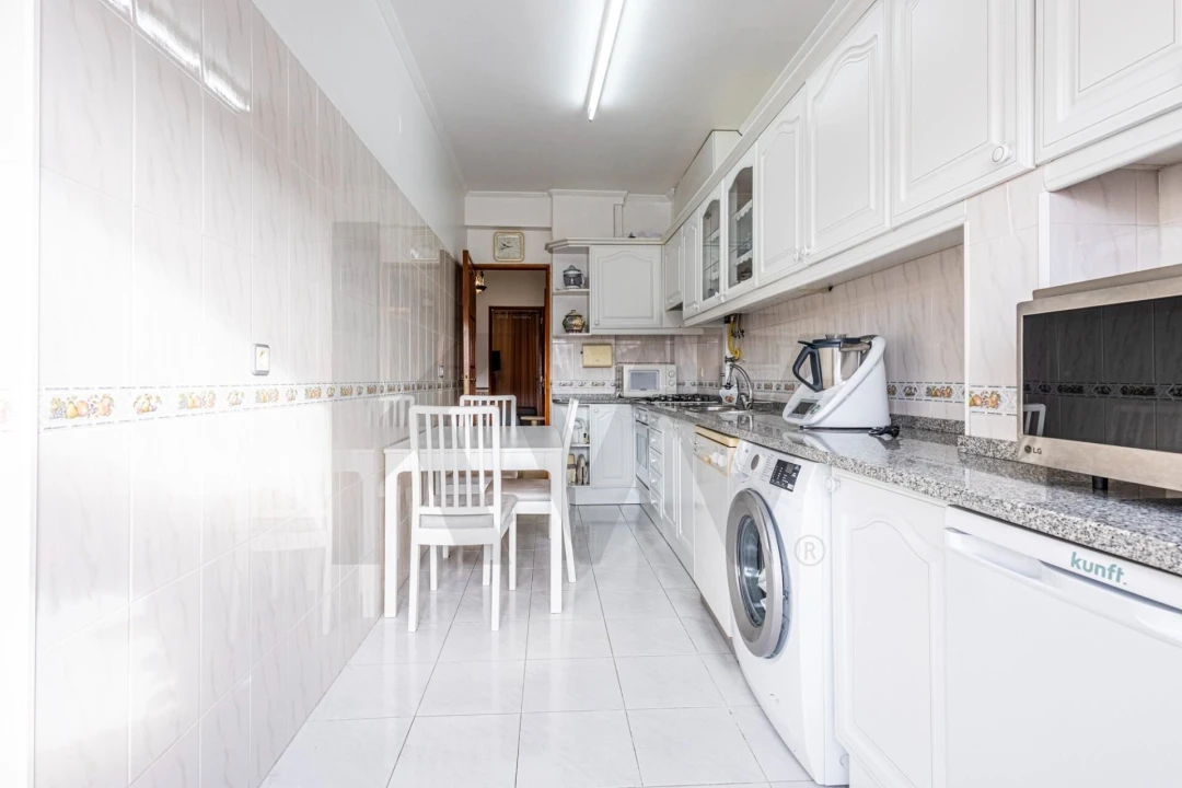 Apartamento T2 para Venda em Póvoa de Santo Adrião e Olival Basto Foto 10