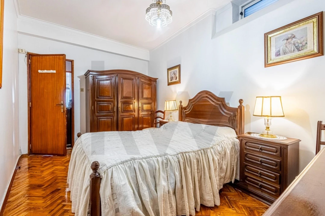 Apartamento T2 para Venda em Póvoa de Santo Adrião e Olival Basto Foto 15