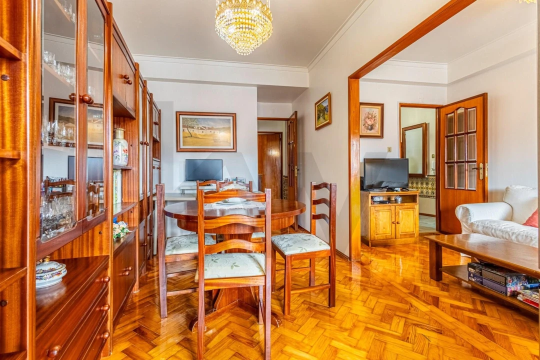 Apartamento T2 para Venda em Póvoa de Santo Adrião e Olival Basto Foto 3