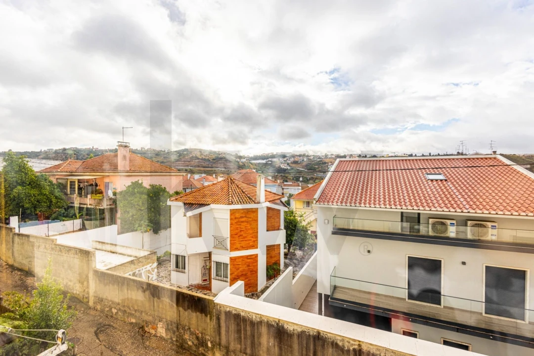 Apartamento T2 para Venda em Póvoa de Santo Adrião e Olival Basto Foto 30