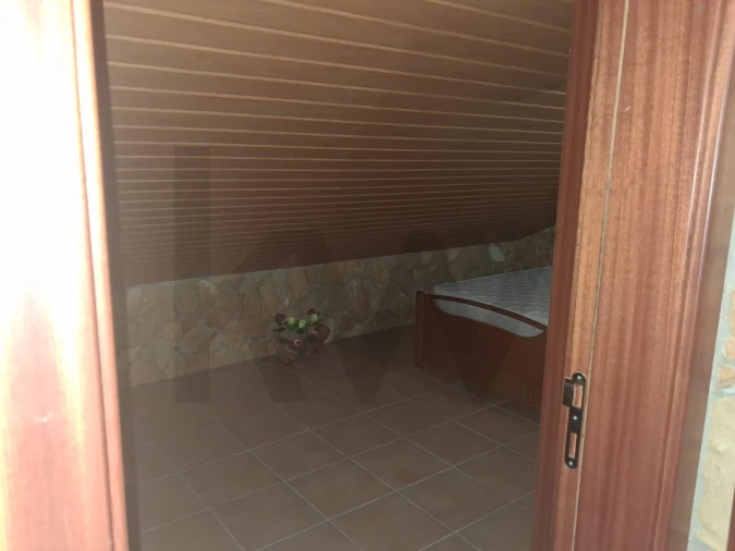 Moradia T1 para Arrendamento em São Pedro da Cadeira Foto 48