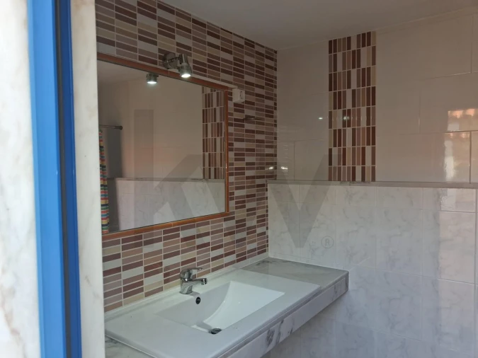 Moradia T1 para Arrendamento em São Pedro da Cadeira Foto 32