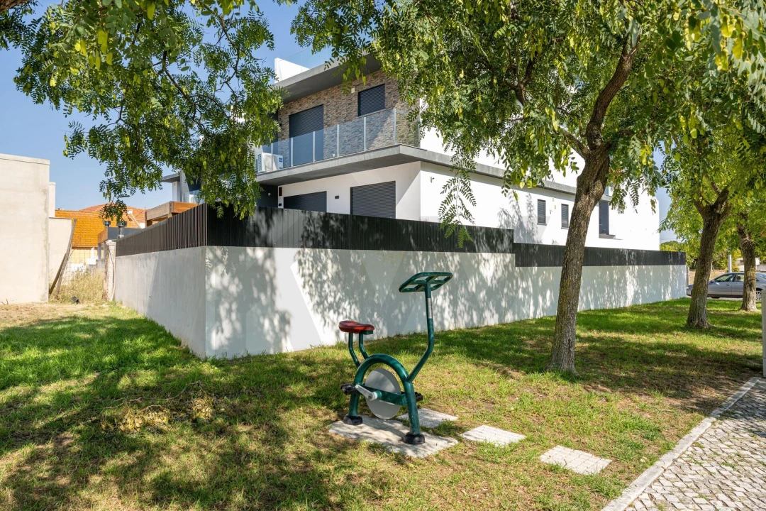 Moradia T3 para Venda em Sarilhos Grandes Foto 10