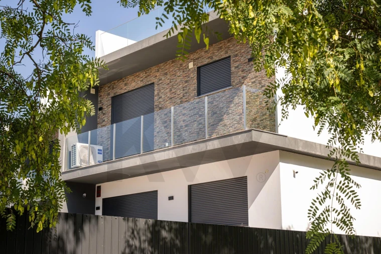 Moradia T3 para Venda em Sarilhos Grandes Foto 37