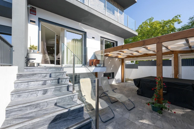 Moradia T3 para Venda em Sarilhos Grandes Foto 8