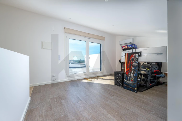 Moradia T3 para Venda em Sarilhos Grandes Foto 27