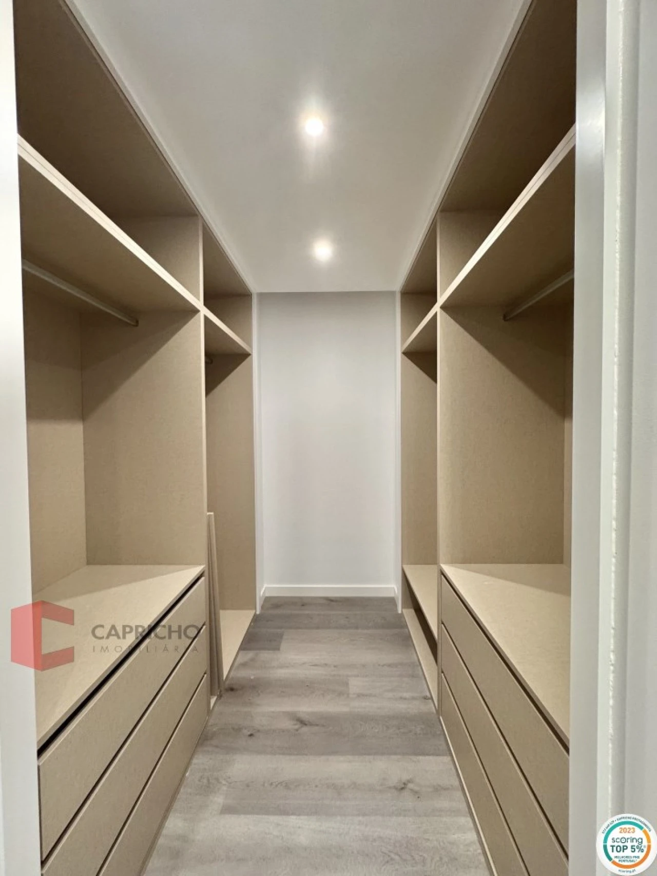 Moradia T4 para Venda em Corroios Foto 10