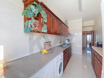 Apartamento T4 para Venda em Romeira e Várzea