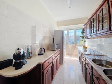 Apartamento T4 para Venda em Romeira e Várzea
