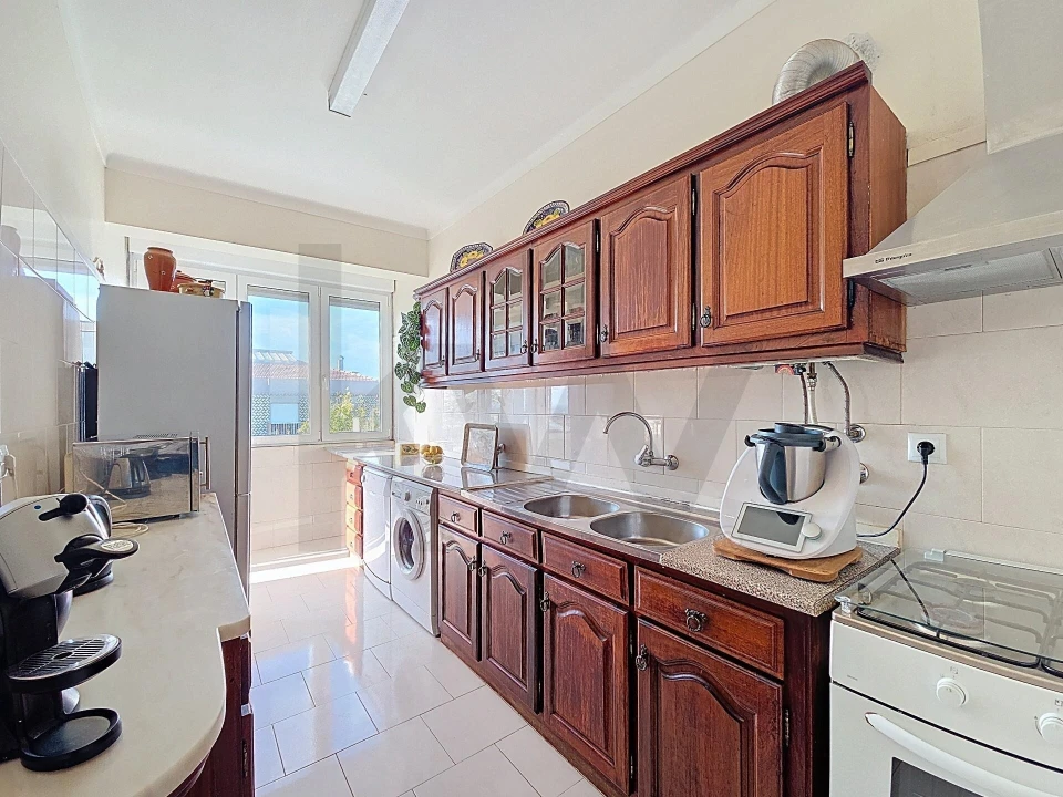 Apartamento T4 para Venda em Romeira e Várzea Foto 16