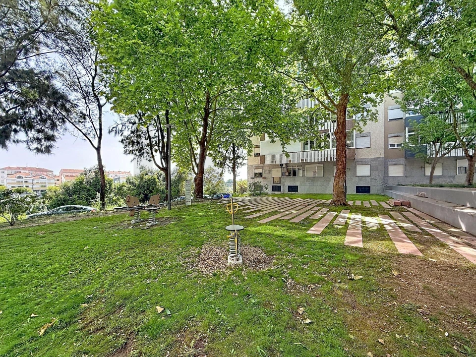 Apartamento T4 para Venda em Romeira e Várzea Foto 20