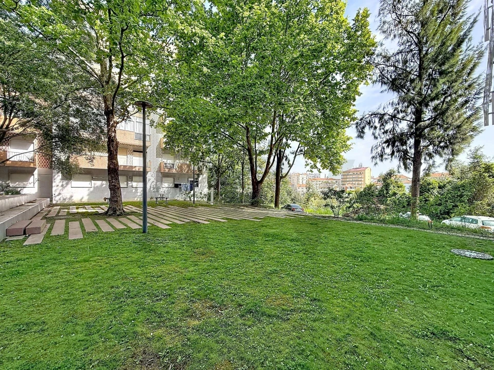 Apartamento T4 para Venda em Romeira e Várzea Foto 18